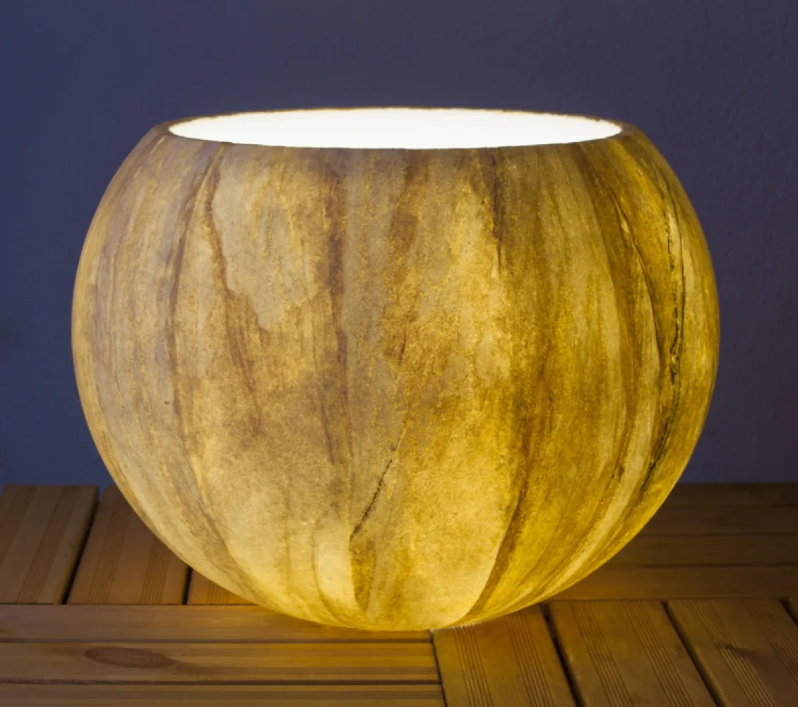 sandy|gartenlampe-aussenleuchte-blumentopf-epstein-design-Flora65-sahara-20345-beleuchtet.jpg